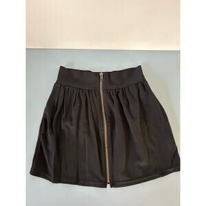 Aritzia Wilfred womens mini skirt size 4 stretchy zipper in front